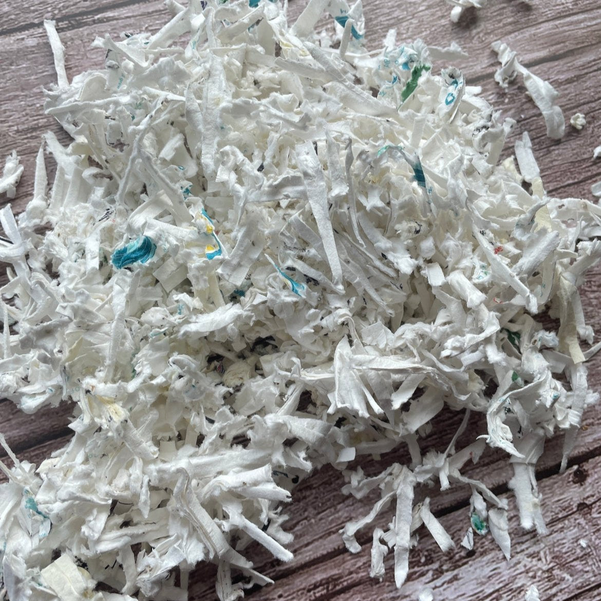 Front view of 1kg Plantable Shredded Box Filler showing eco-friendly packaging material.